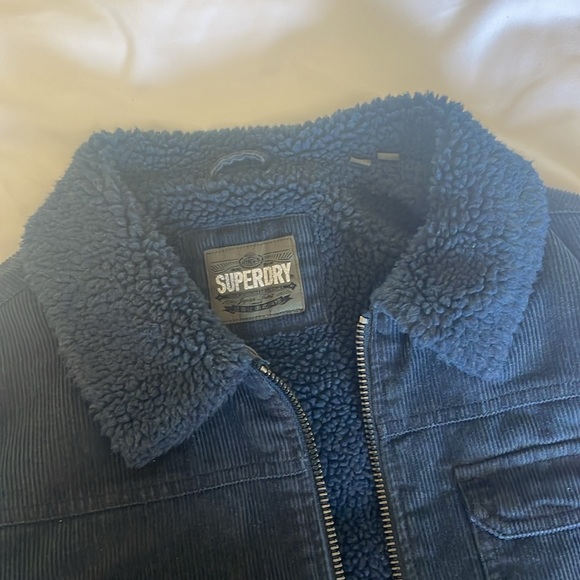 SuperDry - Cropped Sherpa Lined Cord Jacket in Navy - Picture 5 of 5